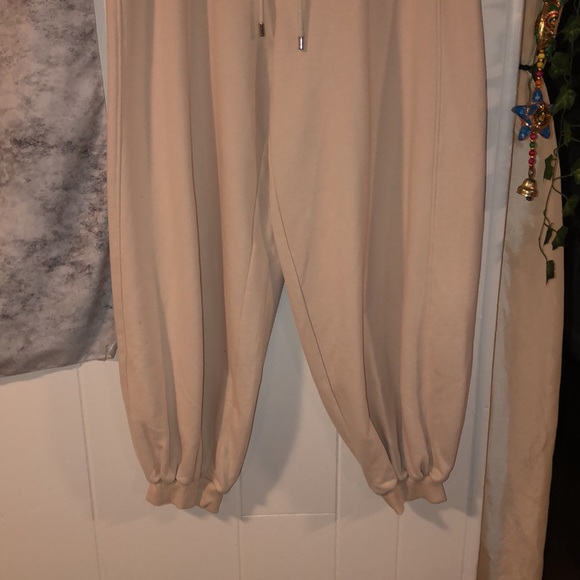 Lattelier Tan High-Waisted Drawstring Pipe-Shaped Jogger Size Medium Brand New - Picture 8 of 16